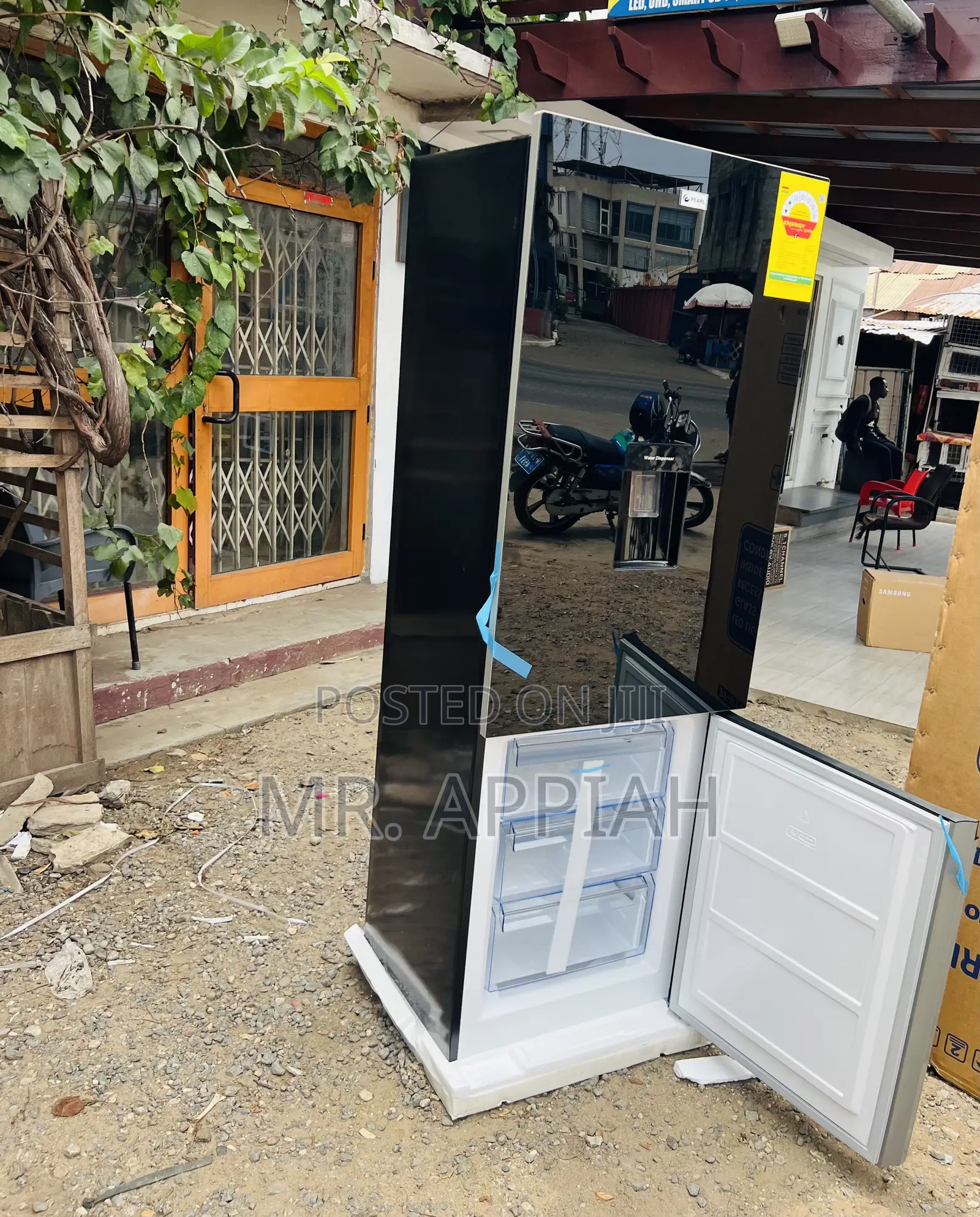 Classic Pearl PF-433BBGWD-A1 Bottom Mount Freezer Fridge(Mirror)Black