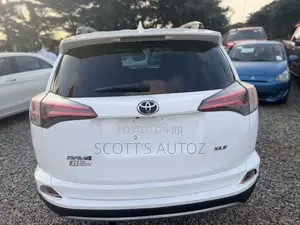 Toyota RAV4 2018 White