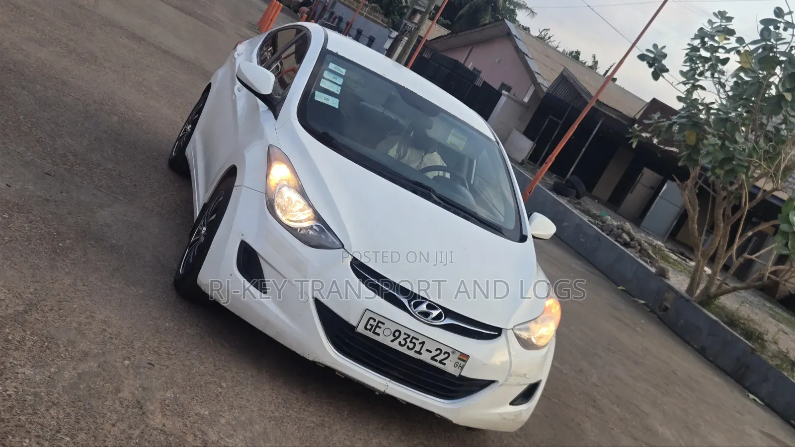 Hyundai Elantra GLS Sedan FWD (1.8L 4cyl 6A) 2013 White