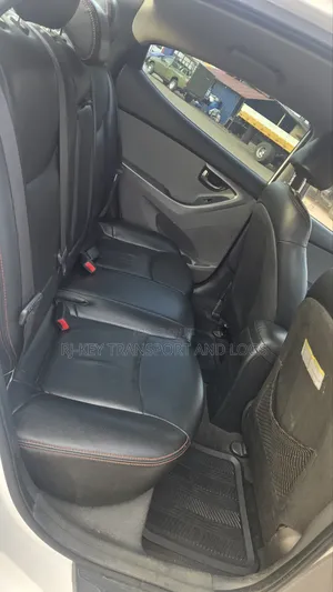 Hyundai Elantra GLS Sedan FWD (1.8L 4cyl 6A) 2013 White
