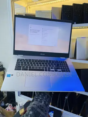 Laptop Asus Chromebook CX5 4GB Intel Celeron SSD 128GB