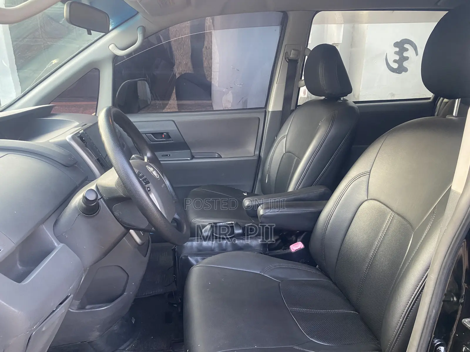 Toyota Voxy 2010 Black
