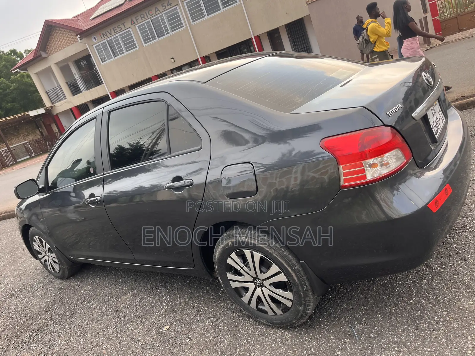 Toyota Yaris Base Sedan 4dr 2010 Gray