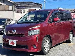 Toyota Voxy 2013 Red