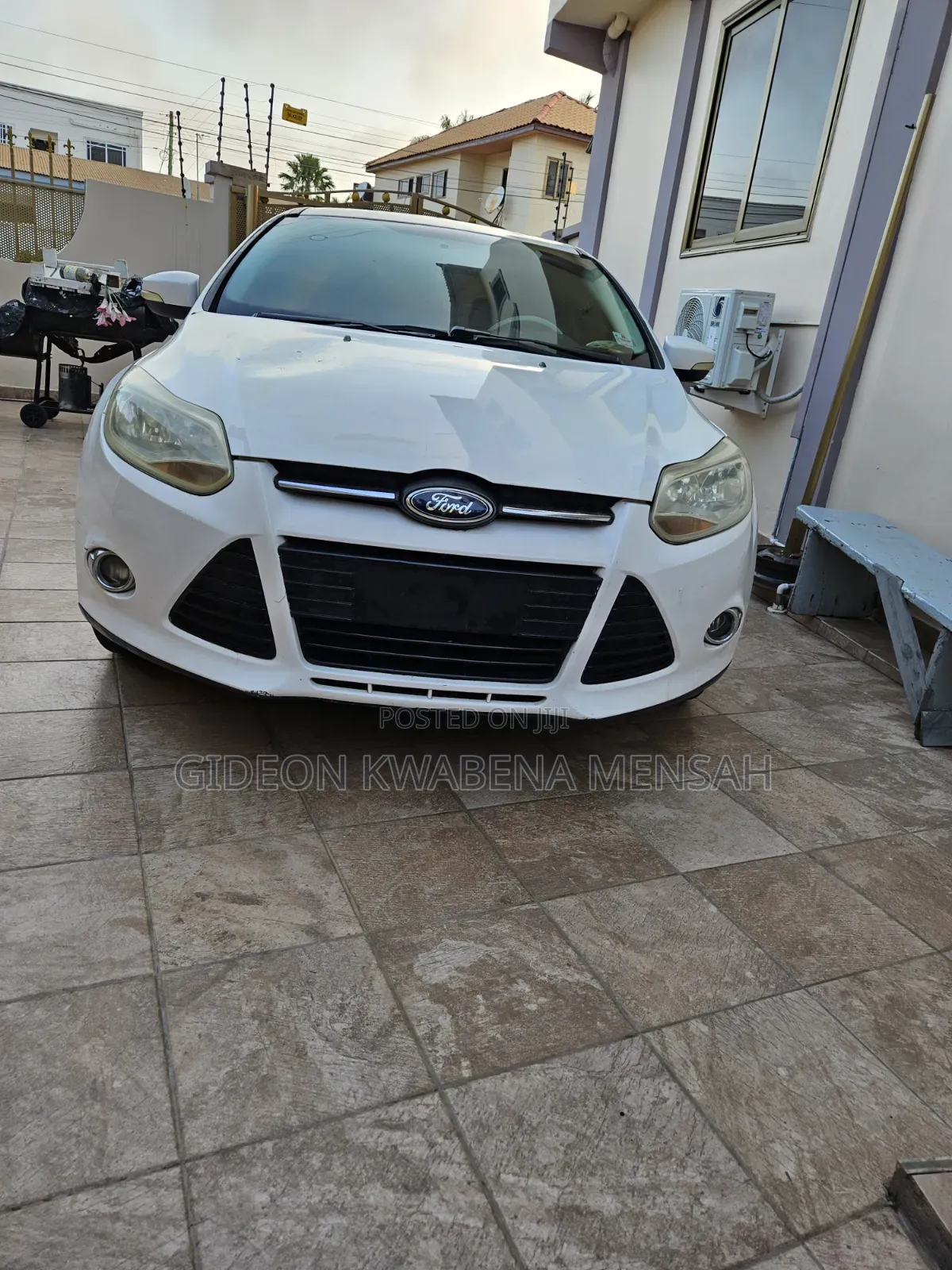 Ford Focus SE 5-Door 2013 White