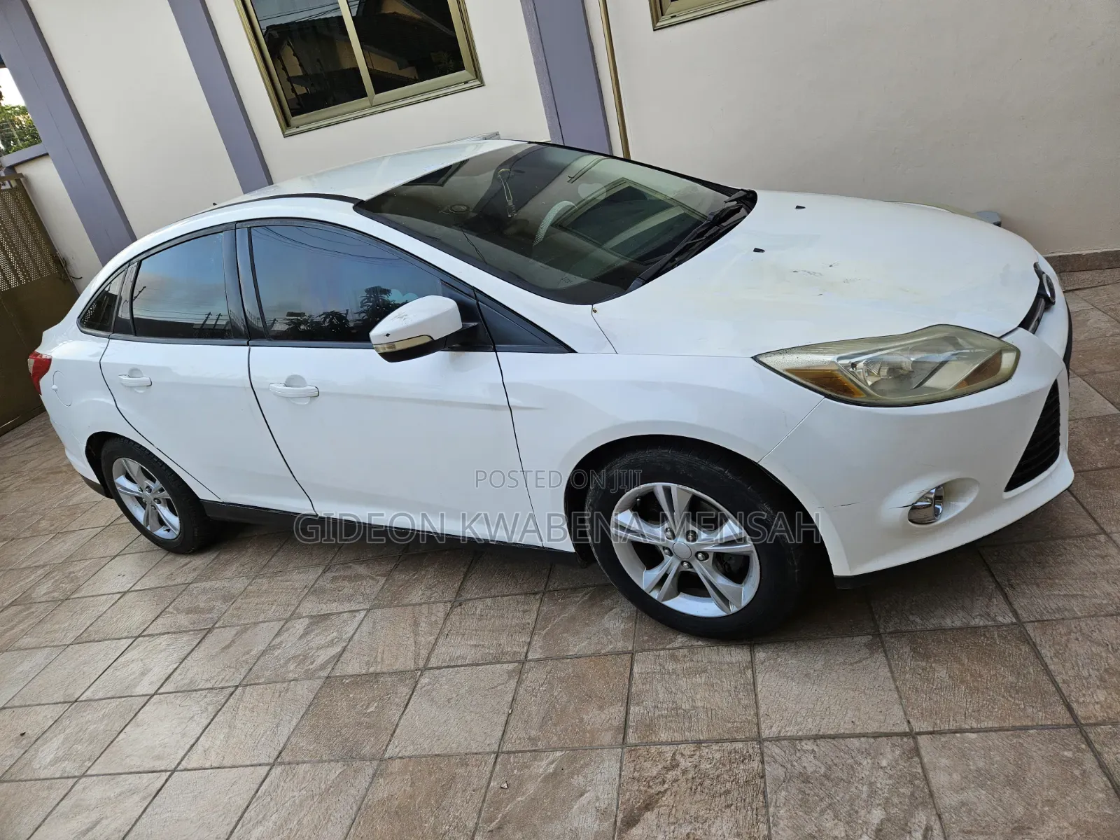 Ford Focus SE 5-Door 2013 White