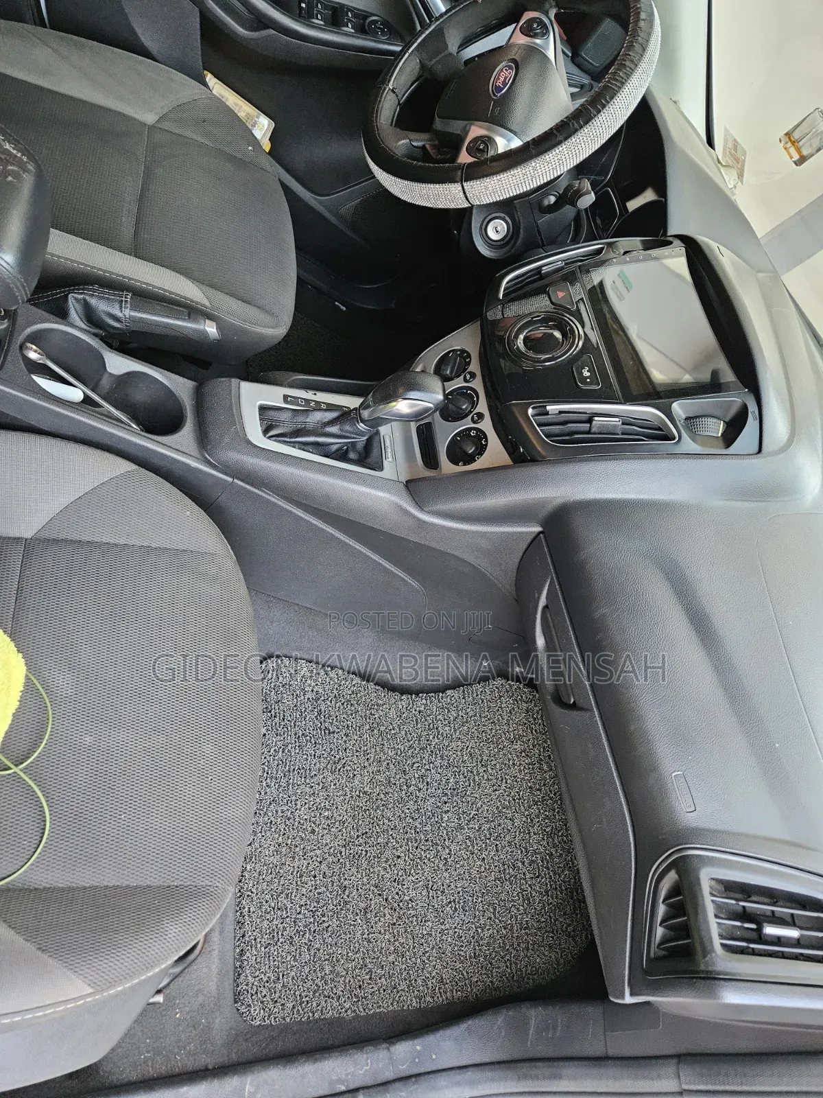 Ford Focus SE 5-Door 2013 White