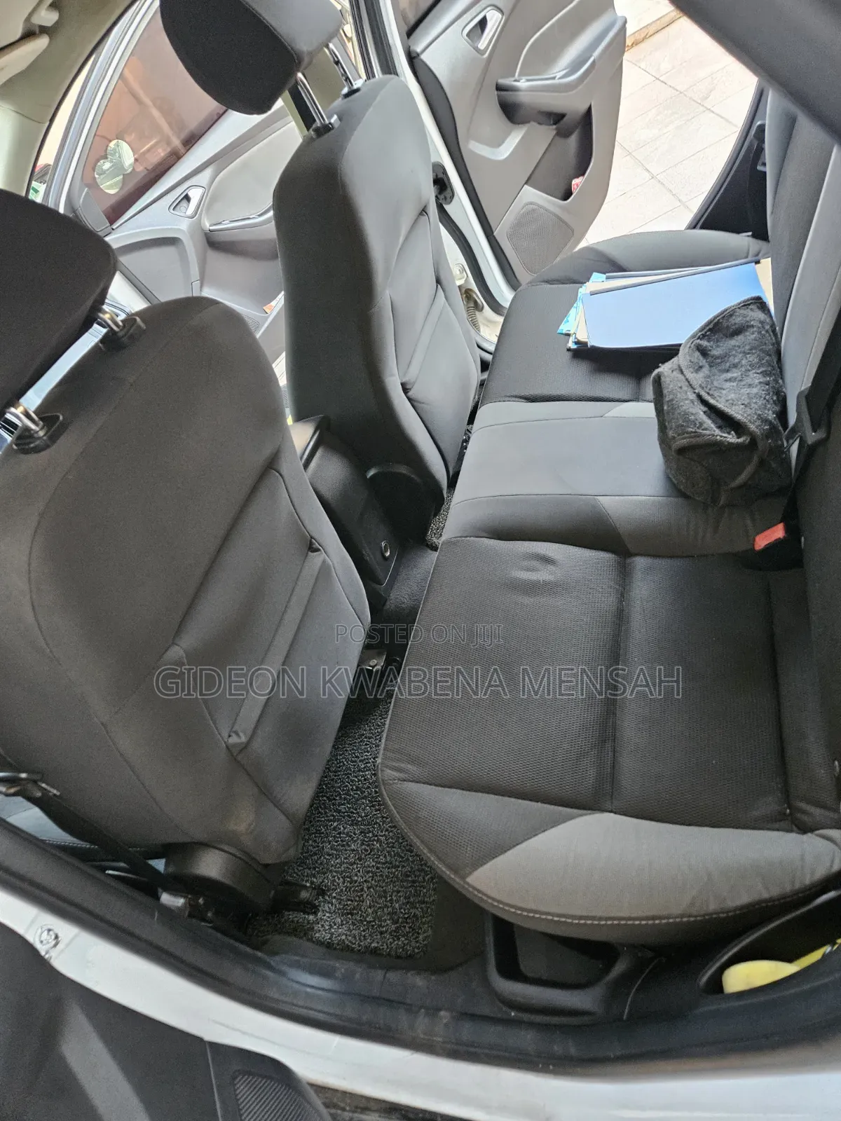 Ford Focus SE 5-Door 2013 White