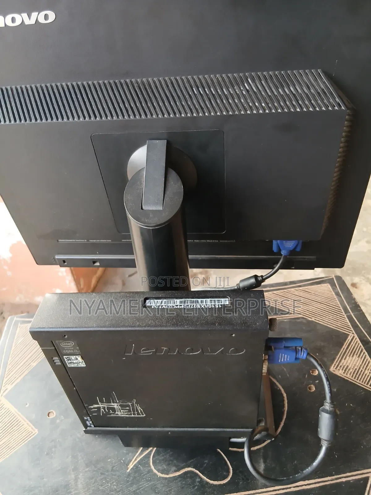 Desktop Computer Lenovo ThinkCentre 22 8GB Intel Core i3 SSD 256GB