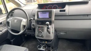 Toyota Voxy 2013 Red