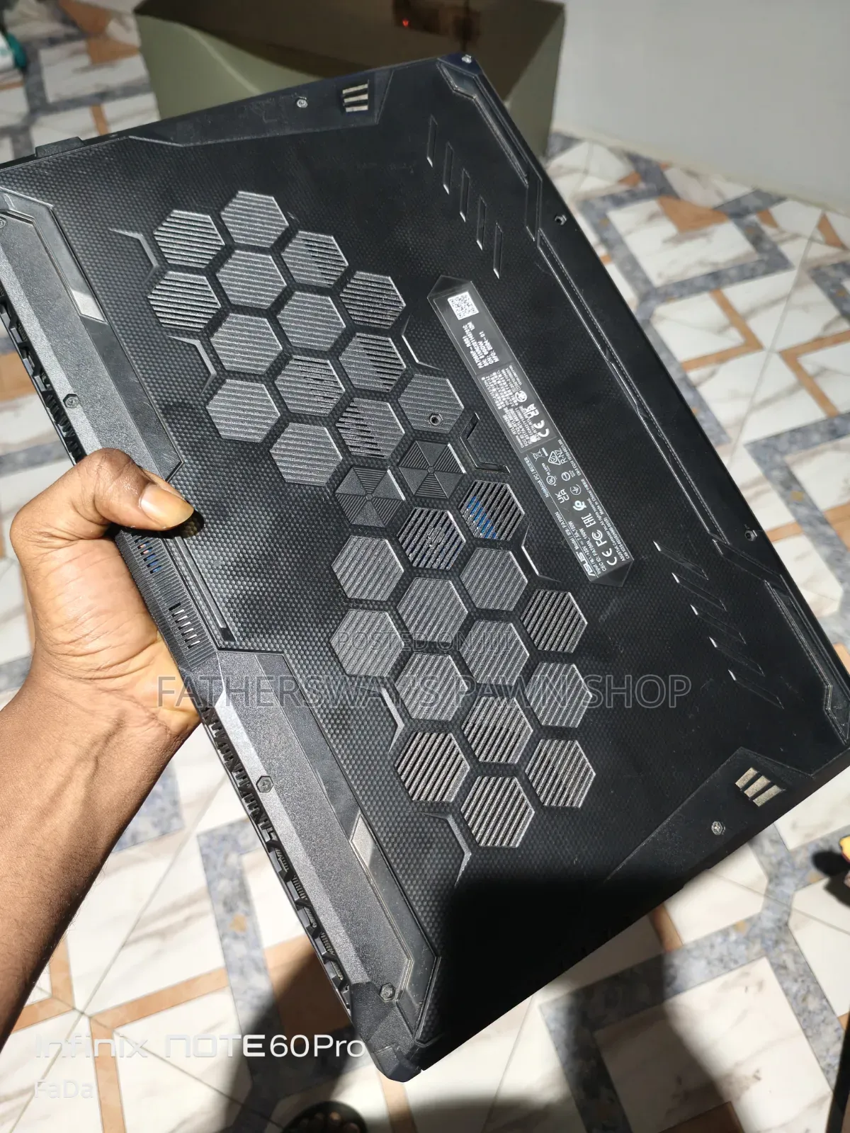 Laptop Asus TUF Gaming A17 8GB AMD Ryzen 5 SSD 512GB