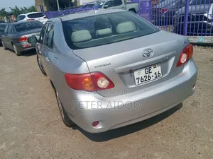 Toyota Corolla 2010 Silver