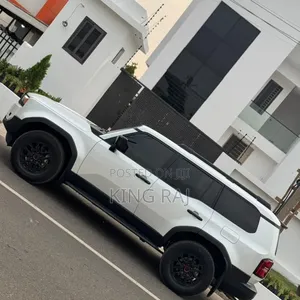 Toyota Land Cruiser Prado 2.4 Petrol 2025 White