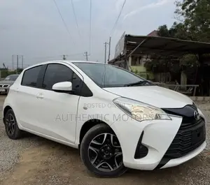 Toyota Yaris 2019 White