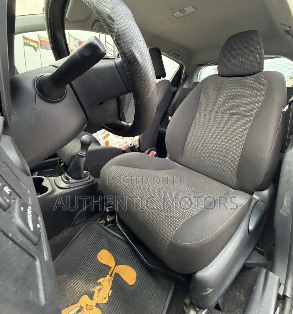 Toyota Yaris 2019 White