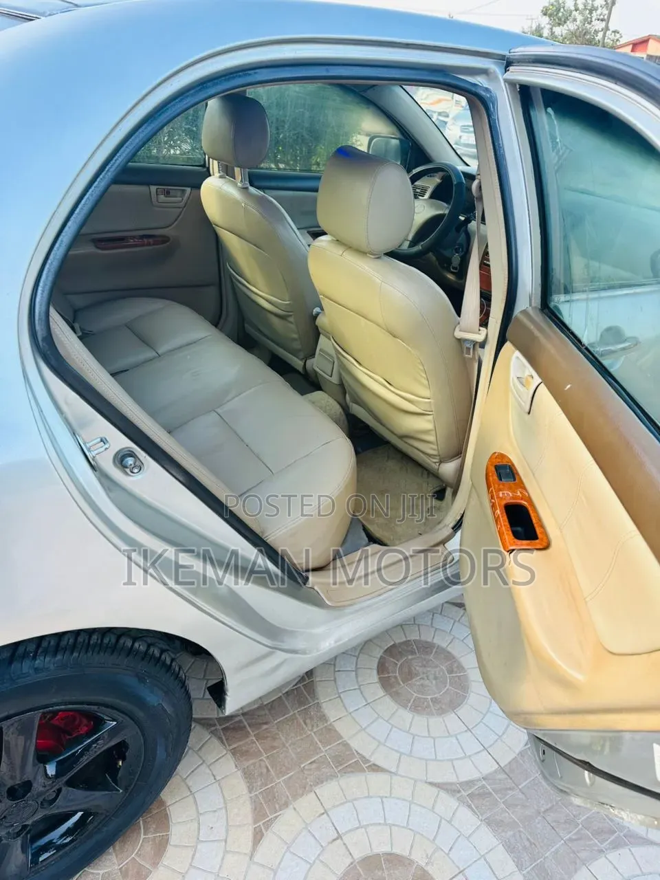 Toyota Corolla 2010 Silver