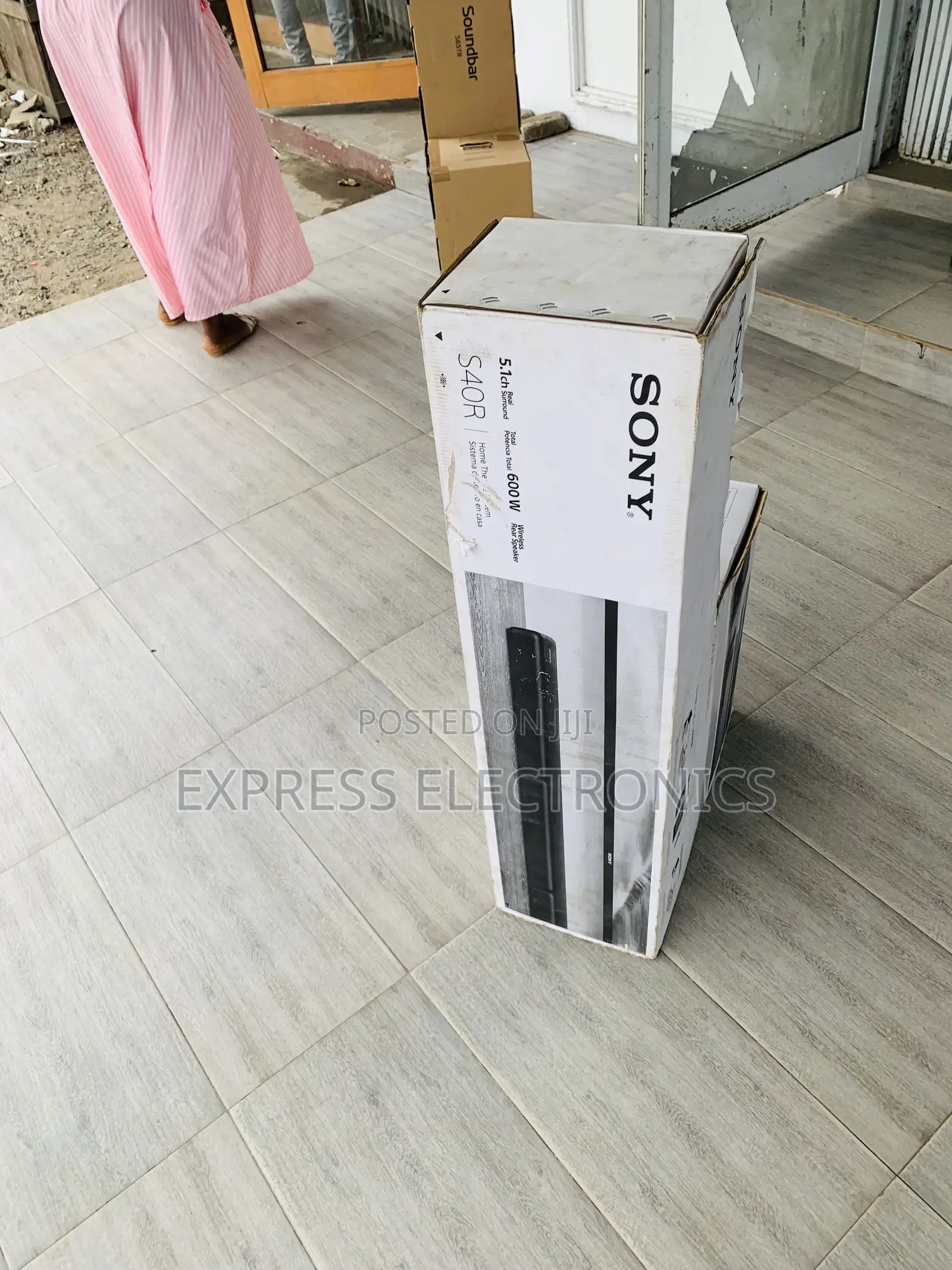 Sony Sound Bar 5.1ch Home Cinema With Wireless Rear Speakers HT-S40R
