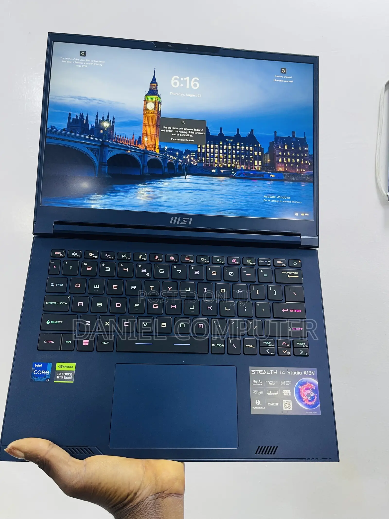 Laptop MSI Stealth 14 Studio A13VF 16GB Intel Core i7 SSD 512GB