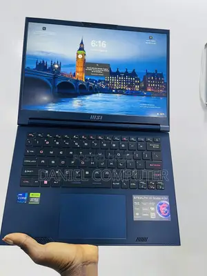 Laptop MSI Stealth 14 Studio A13VF 16GB Intel Core i7 SSD 512GB