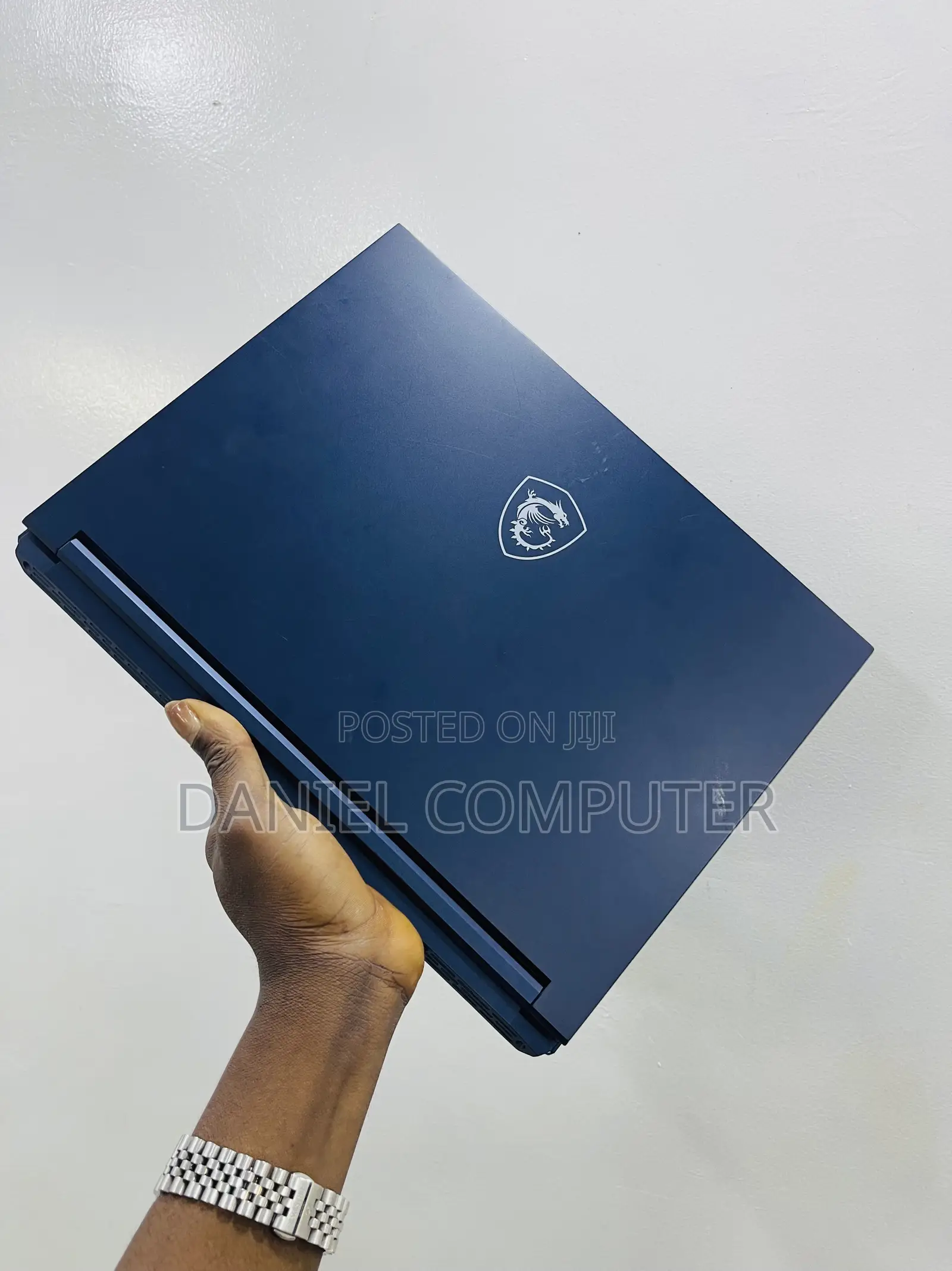 Laptop MSI Stealth 14 Studio A13VF 16GB Intel Core i7 SSD 512GB