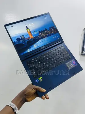 Laptop MSI Stealth 14 Studio A13VF 16GB Intel Core i7 SSD 512GB