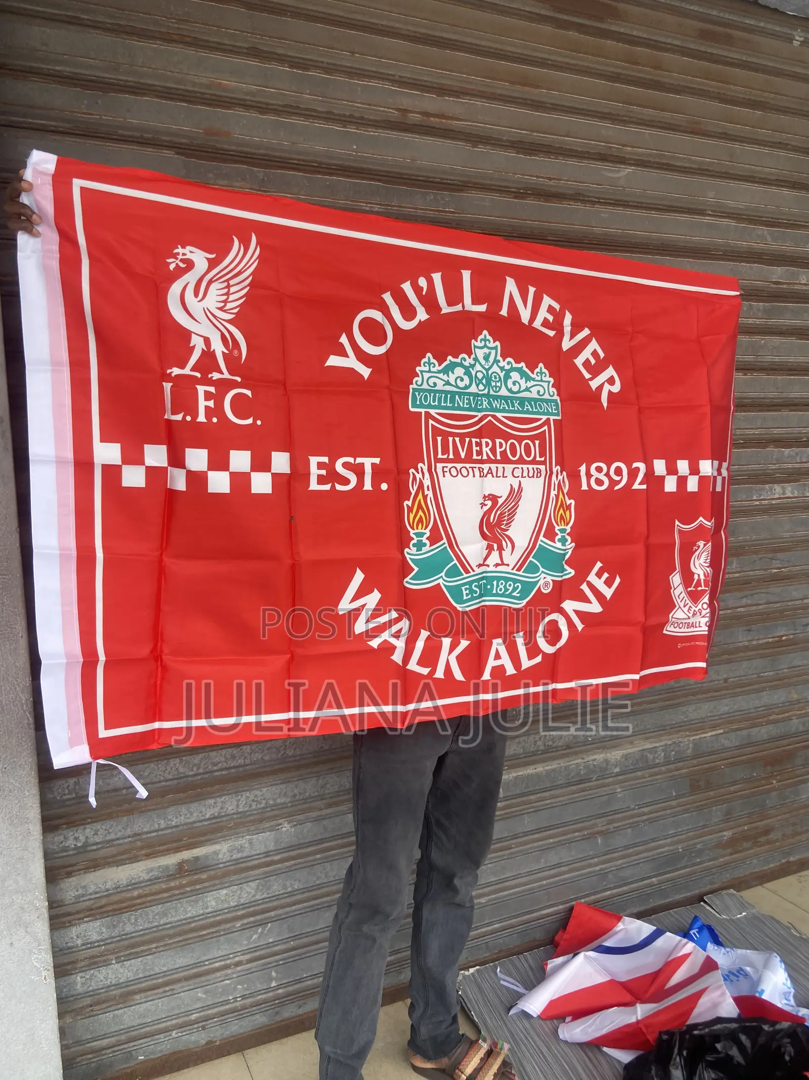 Original Club Flags Available at Cool Price