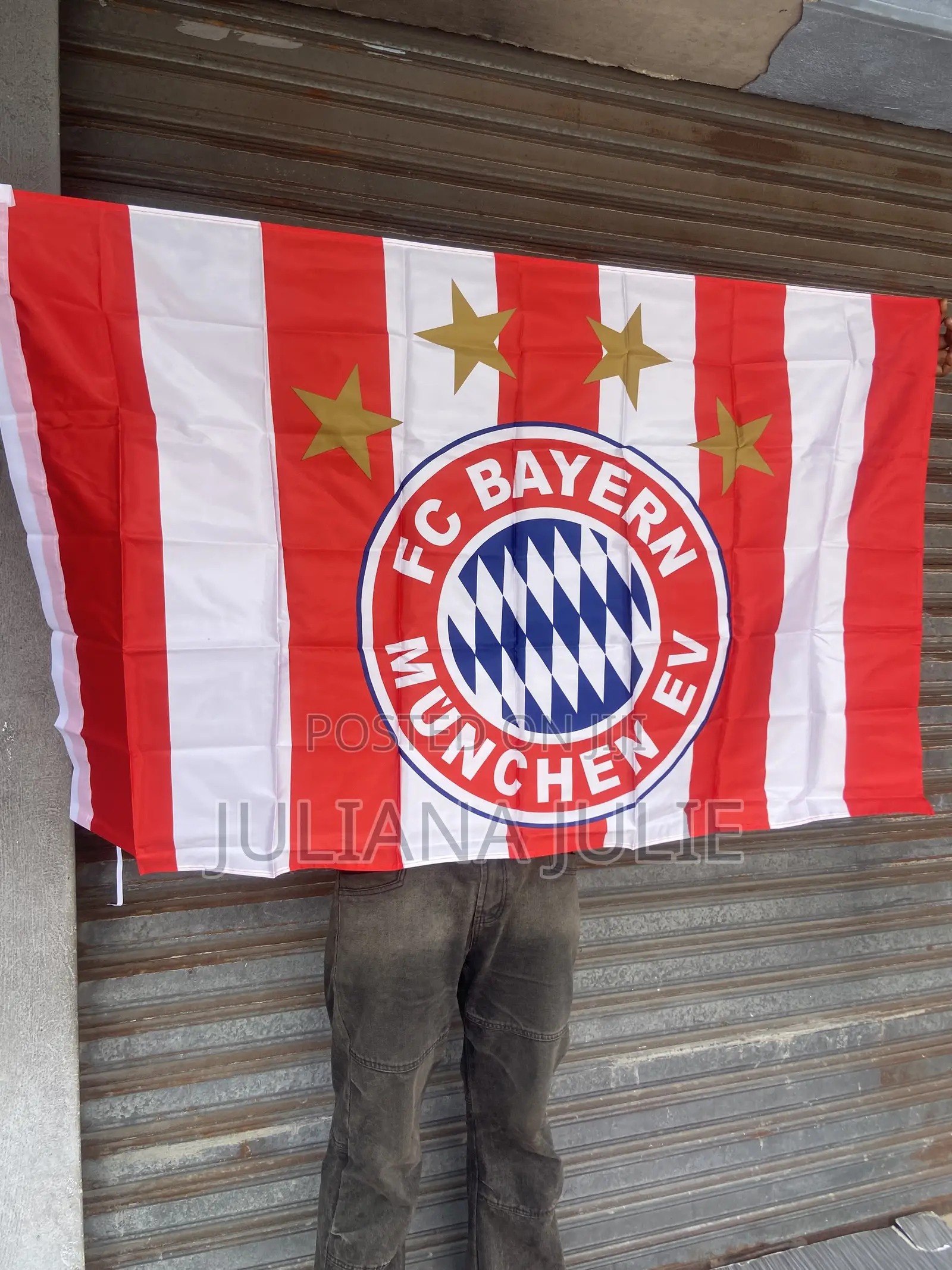 Original Club Flags Available at Cool Price