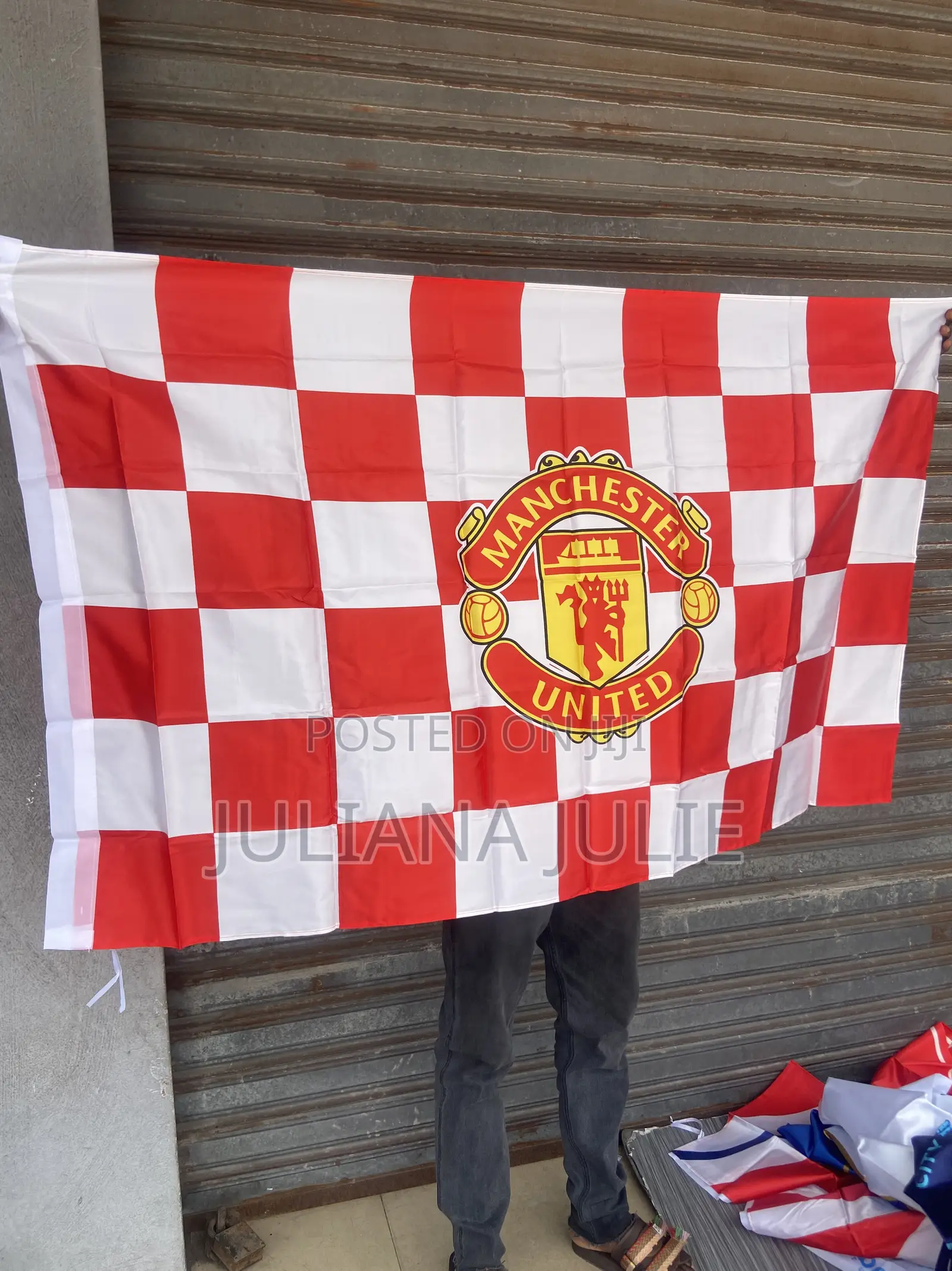 Original Club Flags Available at Cool Price