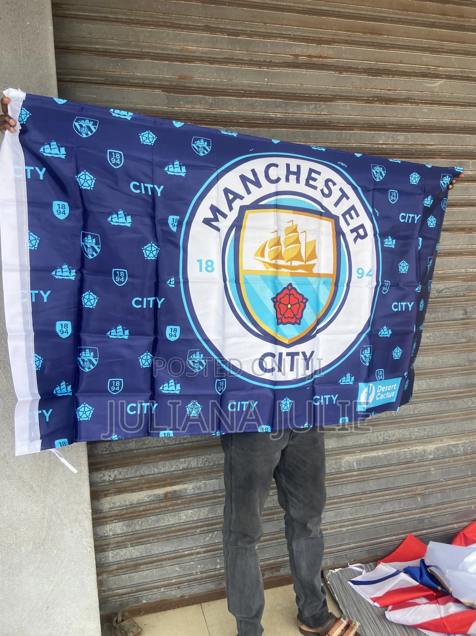 Original Club Flags Available at Cool Price