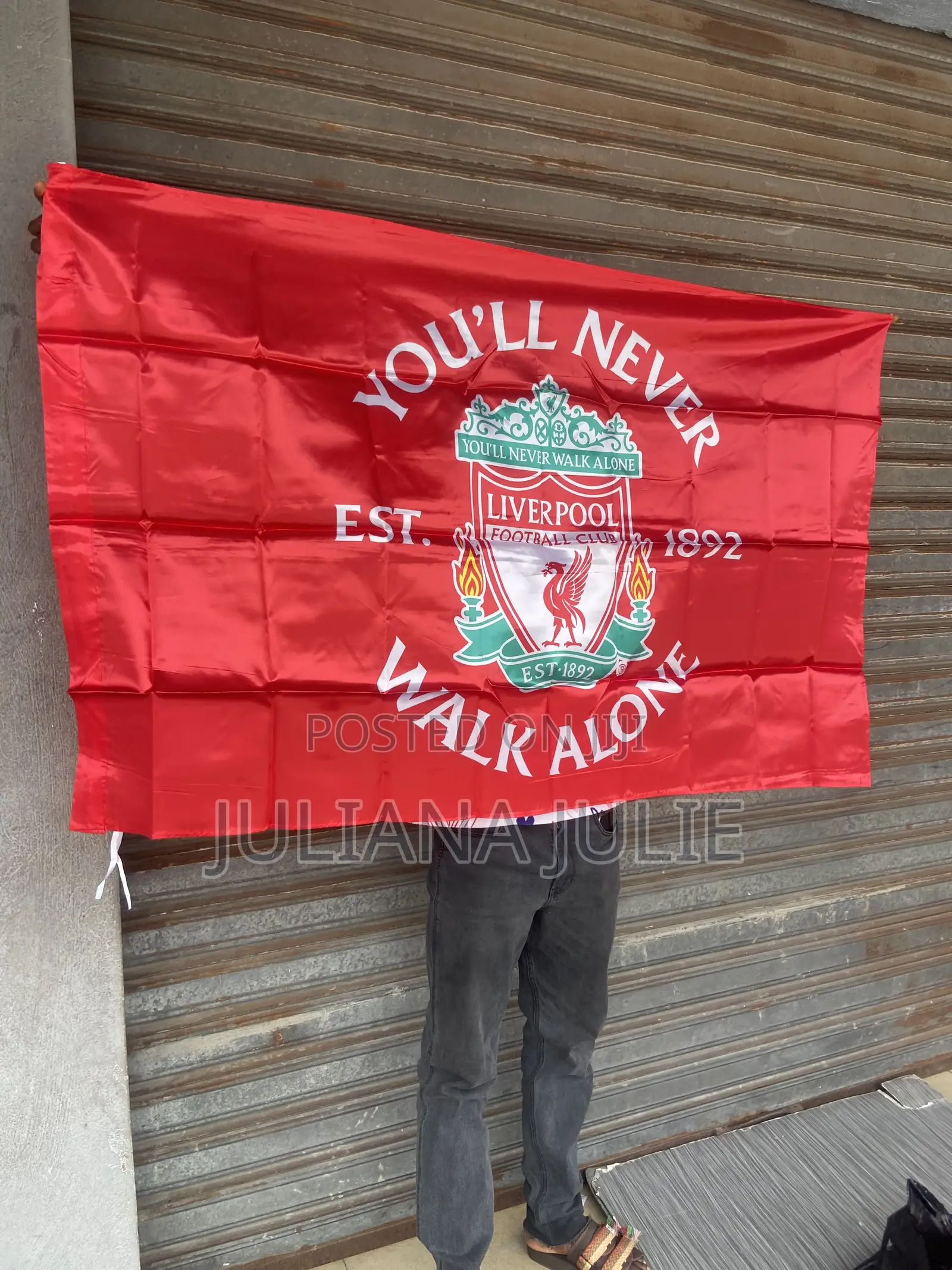 Original Club Flags Available at Cool Price