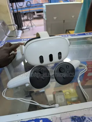 Meta Oculus Quest 3 Advanced All-in-One Virtual Reality Headset