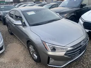 Hyundai Elantra 2020 Silver