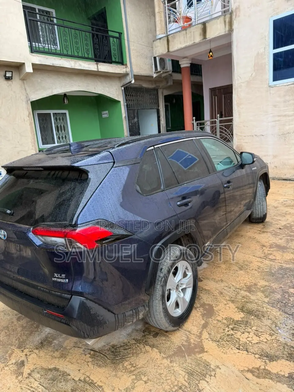 Toyota RAV4 XLE Premium 2021 Blue