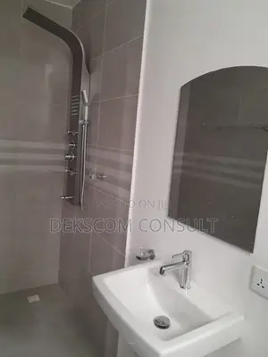2bdrm Apartment in Labone for rent