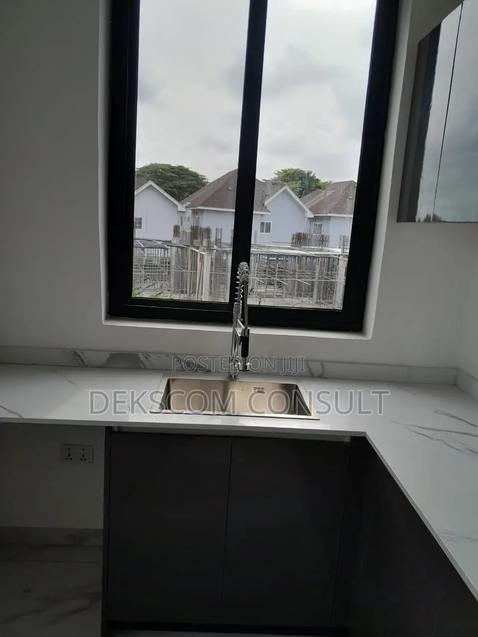 2bdrm Apartment in Labone for rent
