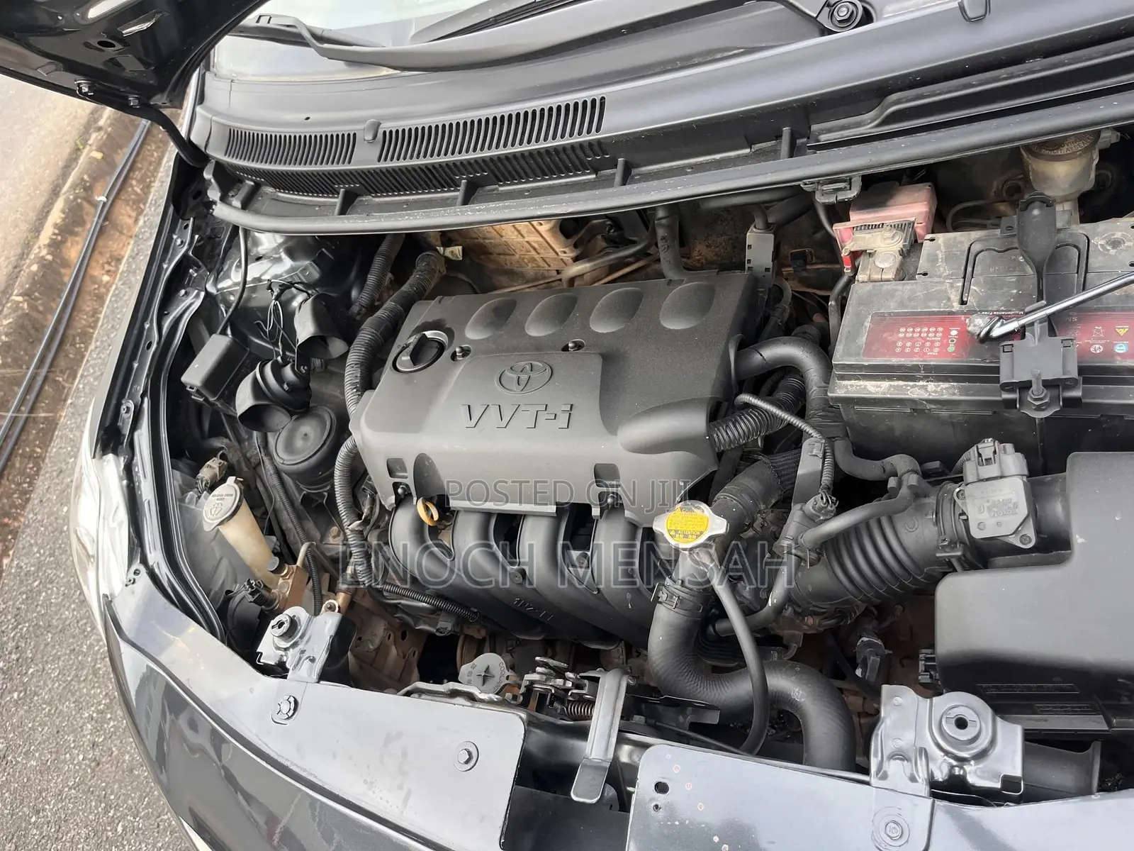 Toyota Yaris Base Sedan 4dr 2010 Gray