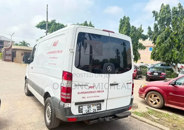 Mercedes-Benz Sprinter 2015 White