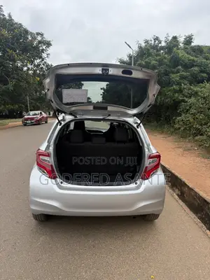 Toyota Vitz 1.0 FWD 5dr 2015 Silver