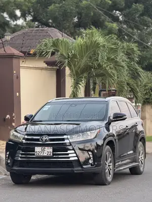 Toyota Highlander XLE 4x4 V6 (3.5L 6cyl 8A) 2018 Black