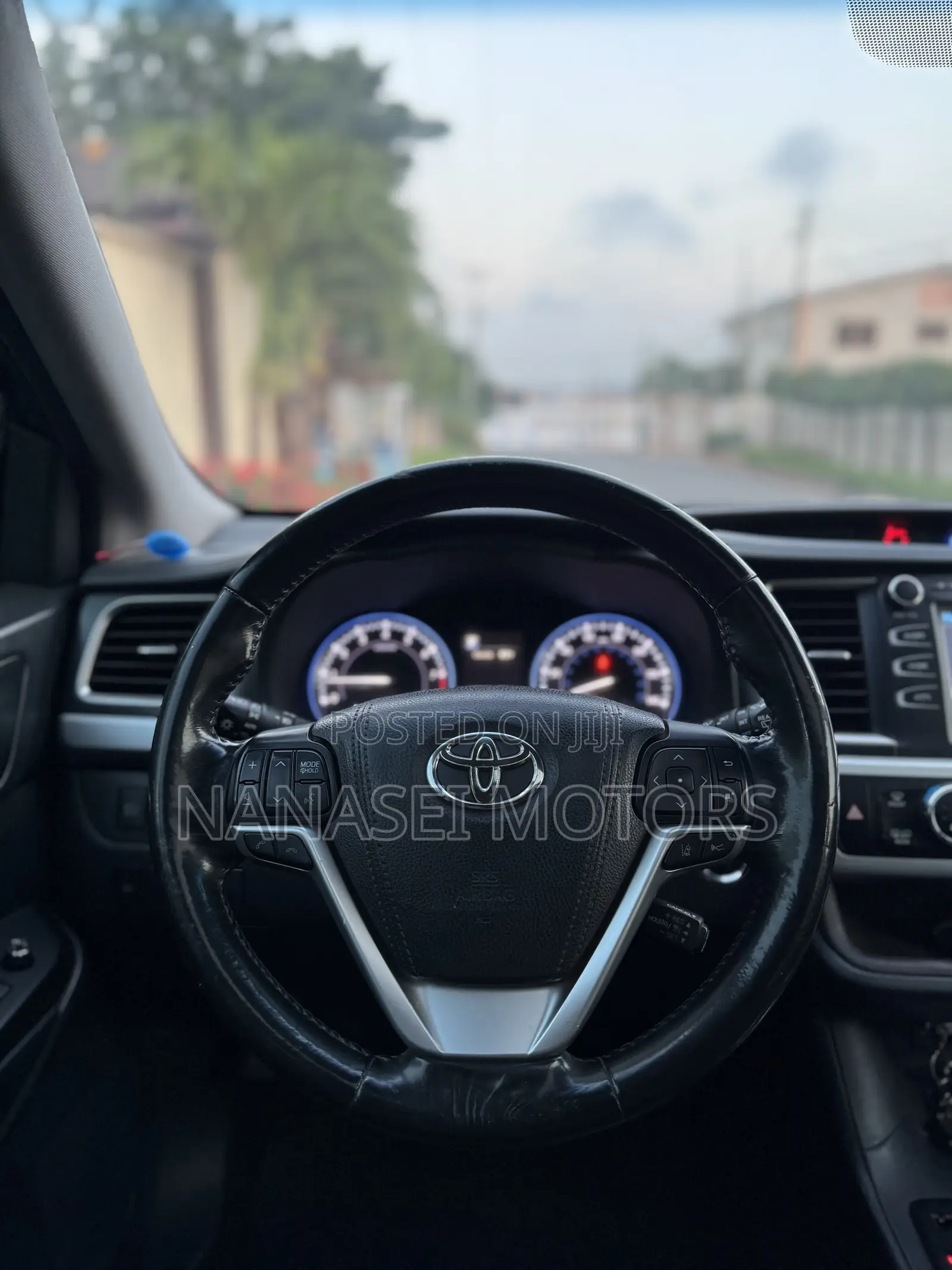 Toyota Highlander XLE 4x4 V6 (3.5L 6cyl 8A) 2018 Black