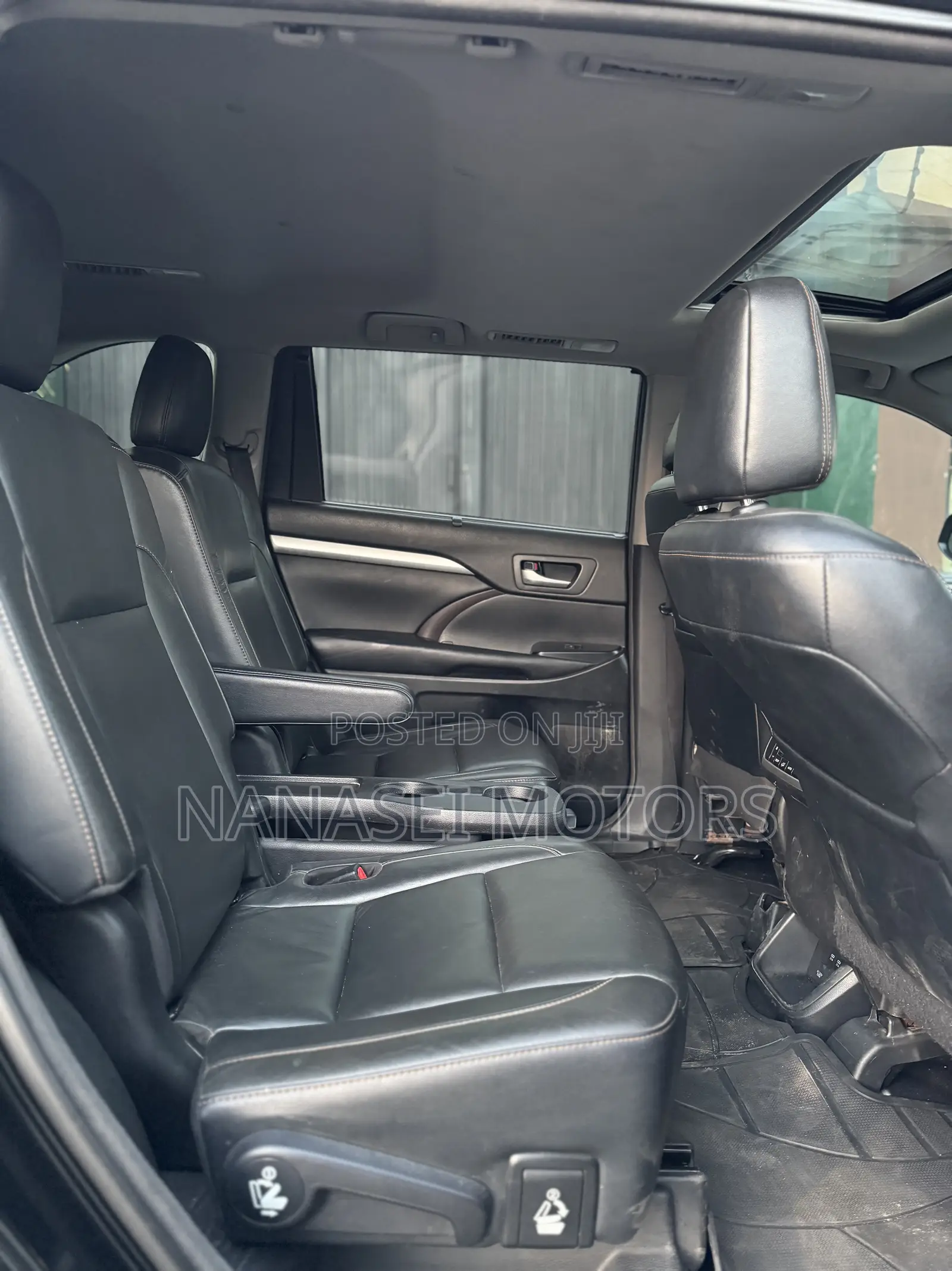 Toyota Highlander XLE 4x4 V6 (3.5L 6cyl 8A) 2018 Black