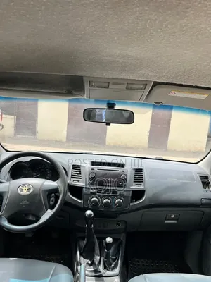 Toyota Hilux 2014 Off white