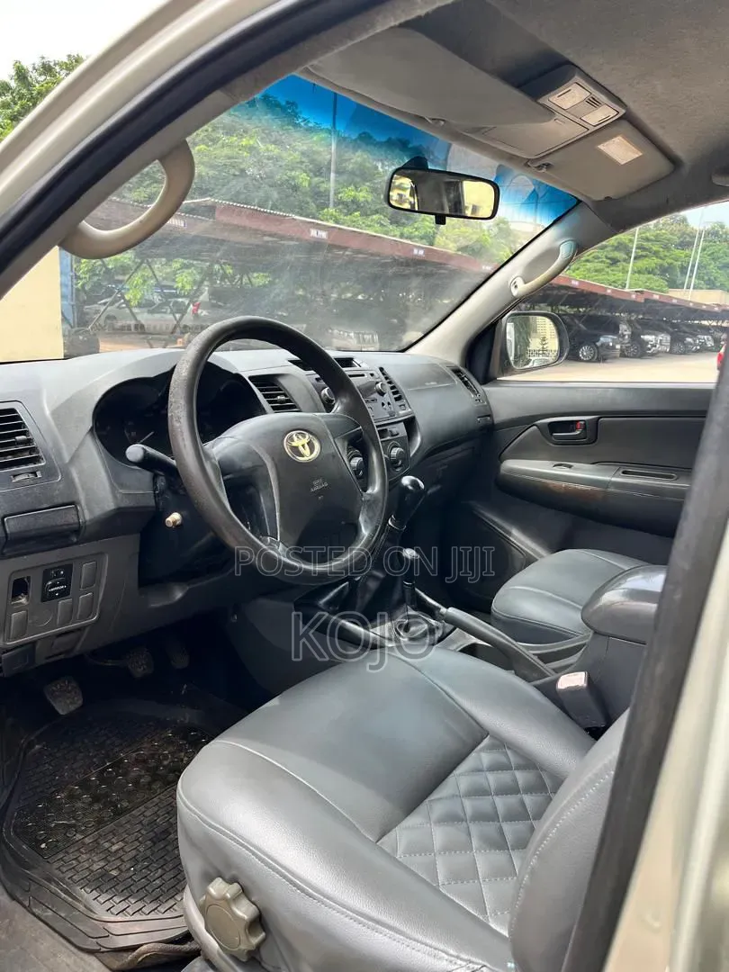 Toyota Hilux 2014 Off white