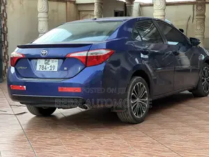 Toyota Corolla S Premium 4dr Sedan (1.8L 4cyl CVT) 2014 Blue