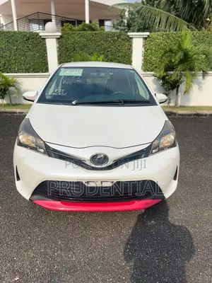 Toyota Vitz 2015 White
