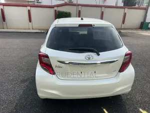 Toyota Vitz 2015 White