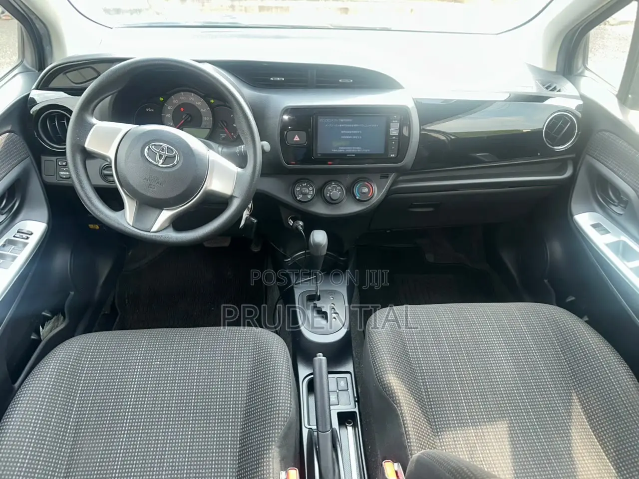 Toyota Vitz 2015 White