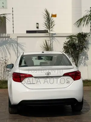 Toyota Corolla 2017 White