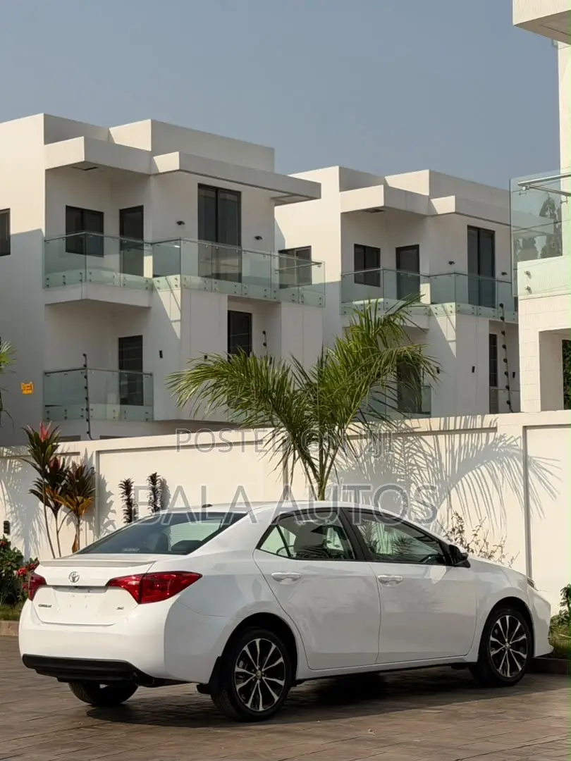 Toyota Corolla 2017 White