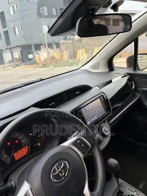 Toyota Vitz 2015 Red